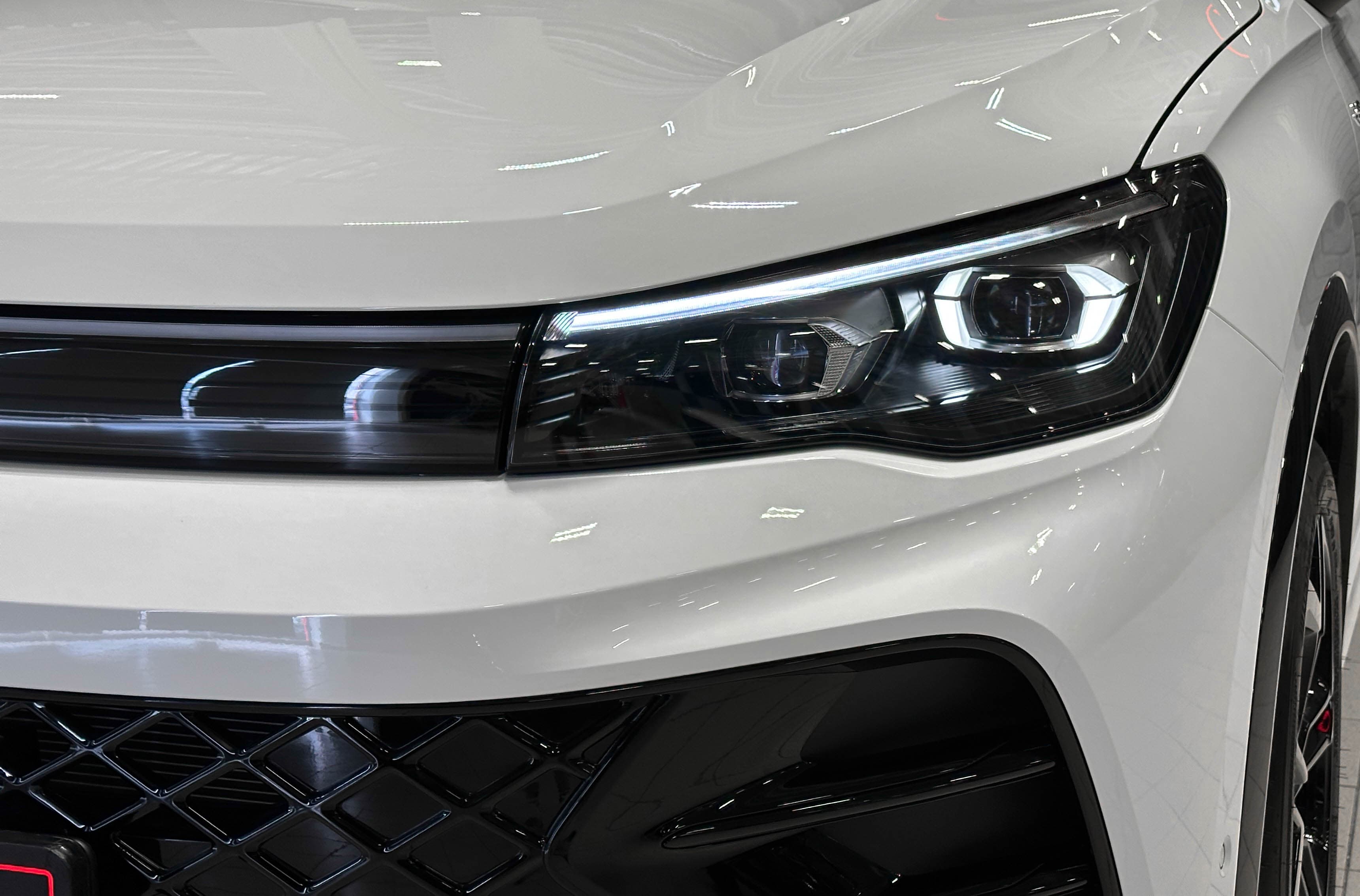 Volkswagen Tiguan L - 4